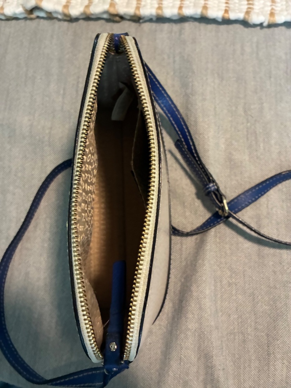 Purse - Picture 5 of 6